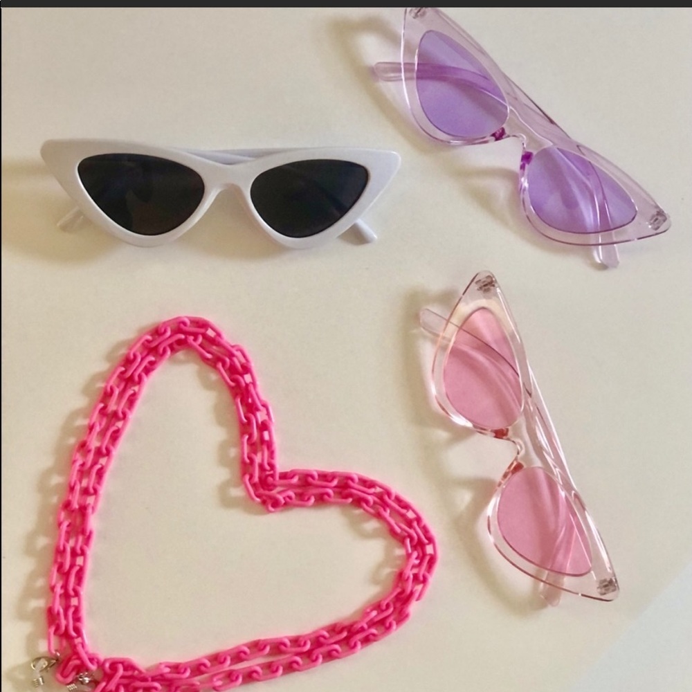 NEW! 3 sunnies + chain